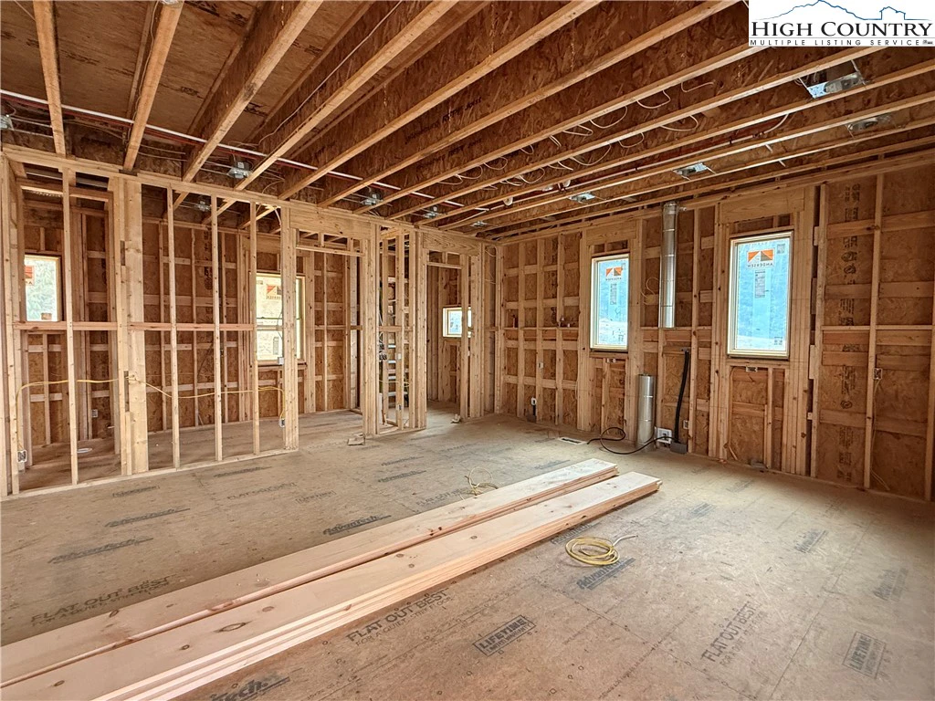 Image number 2 for the current listing