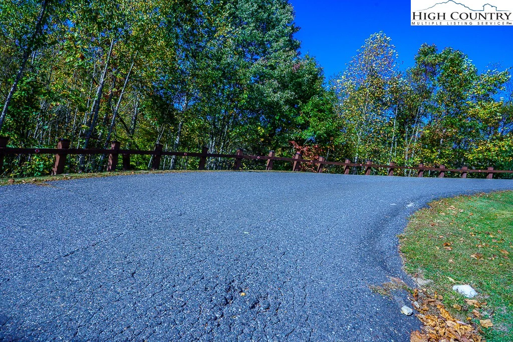 Image number 4 for the current listing