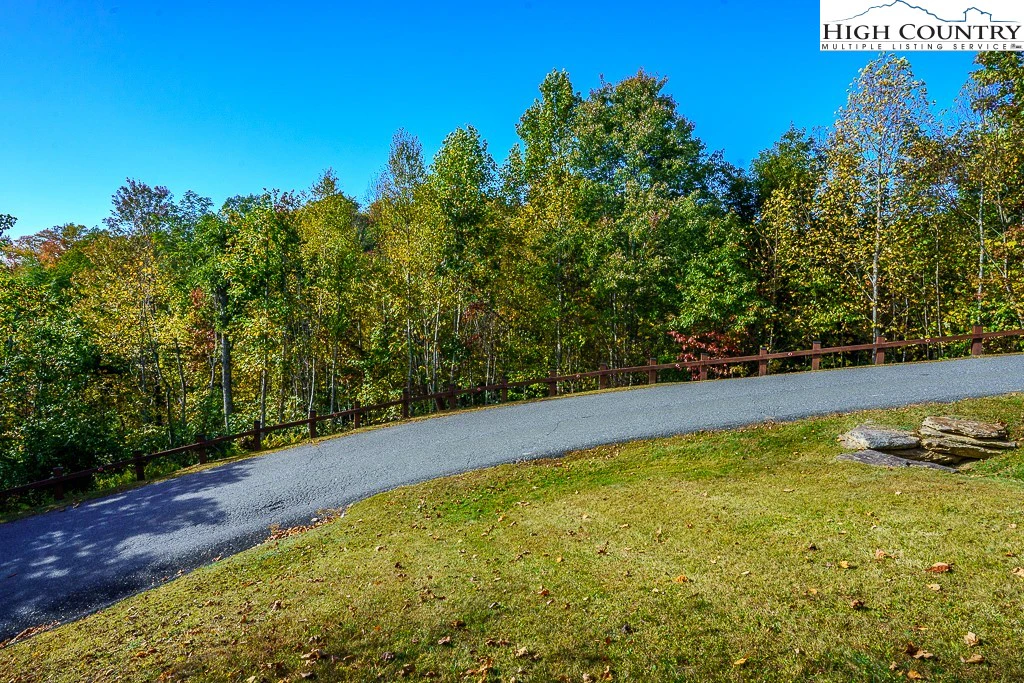 Image number 6 for the current listing