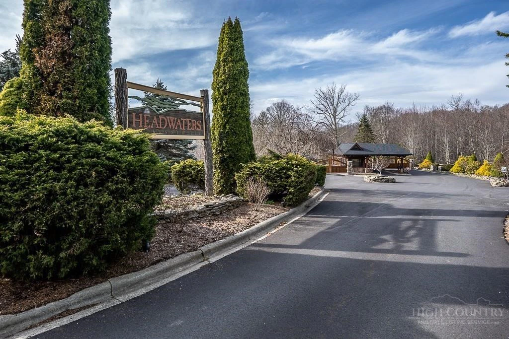 Image number 16 for the current listing
