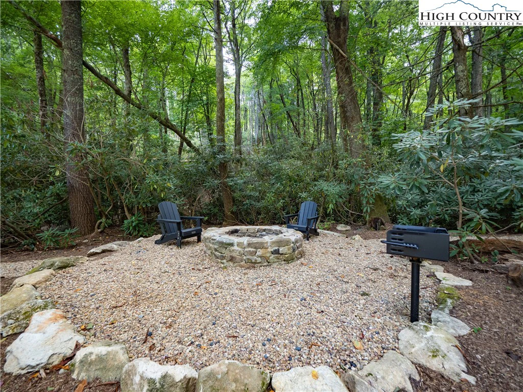 Image number 4 for the current listing