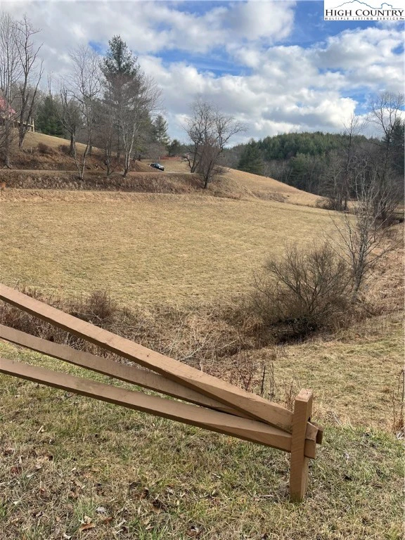 Image number 4 for the current listing