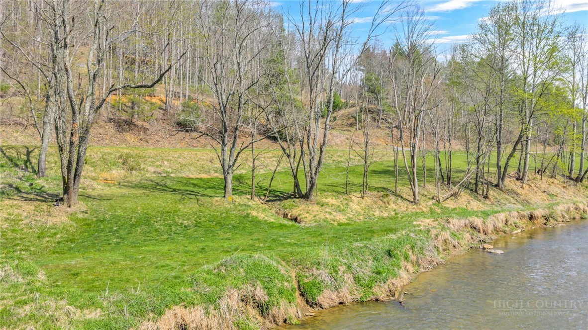 Image number 11 for the current listing