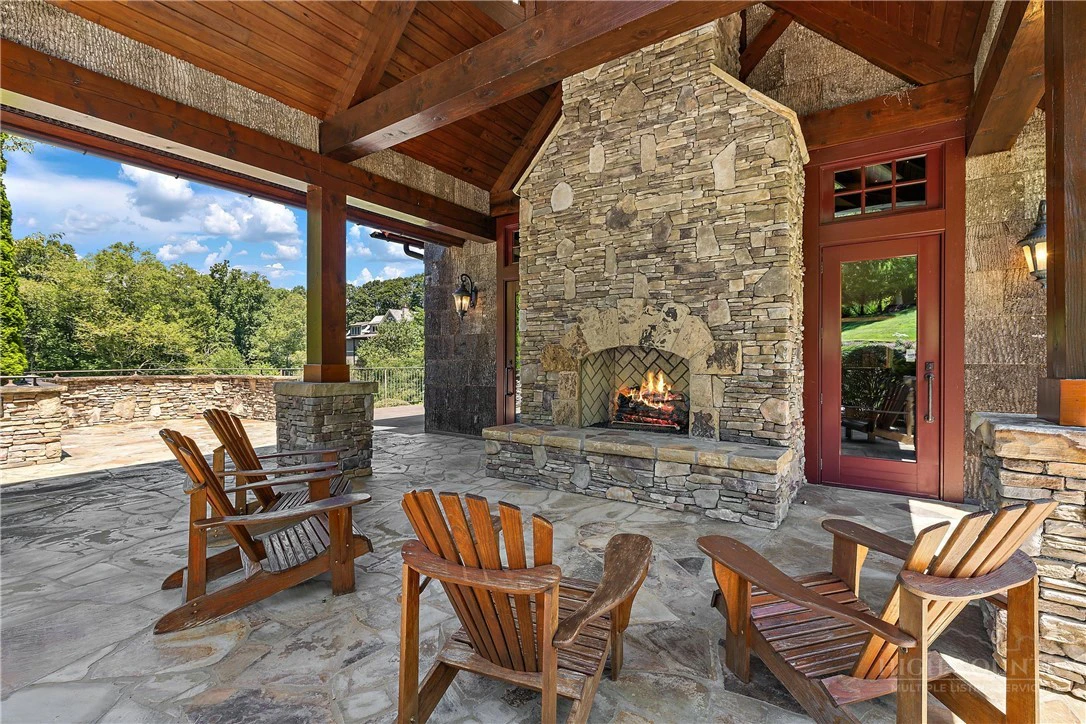 Image number 20 for the current listing