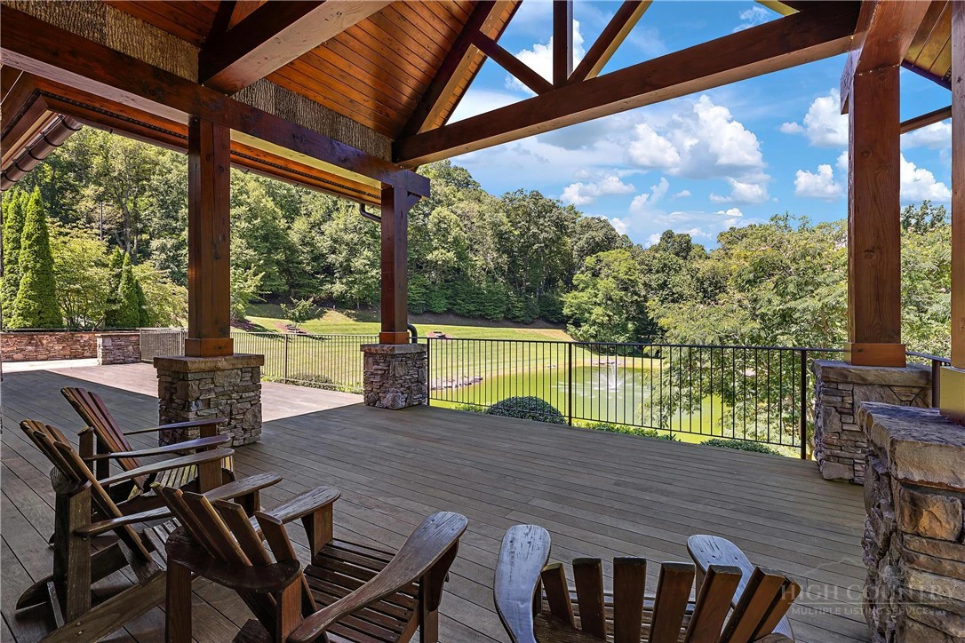 Image number 21 for the current listing