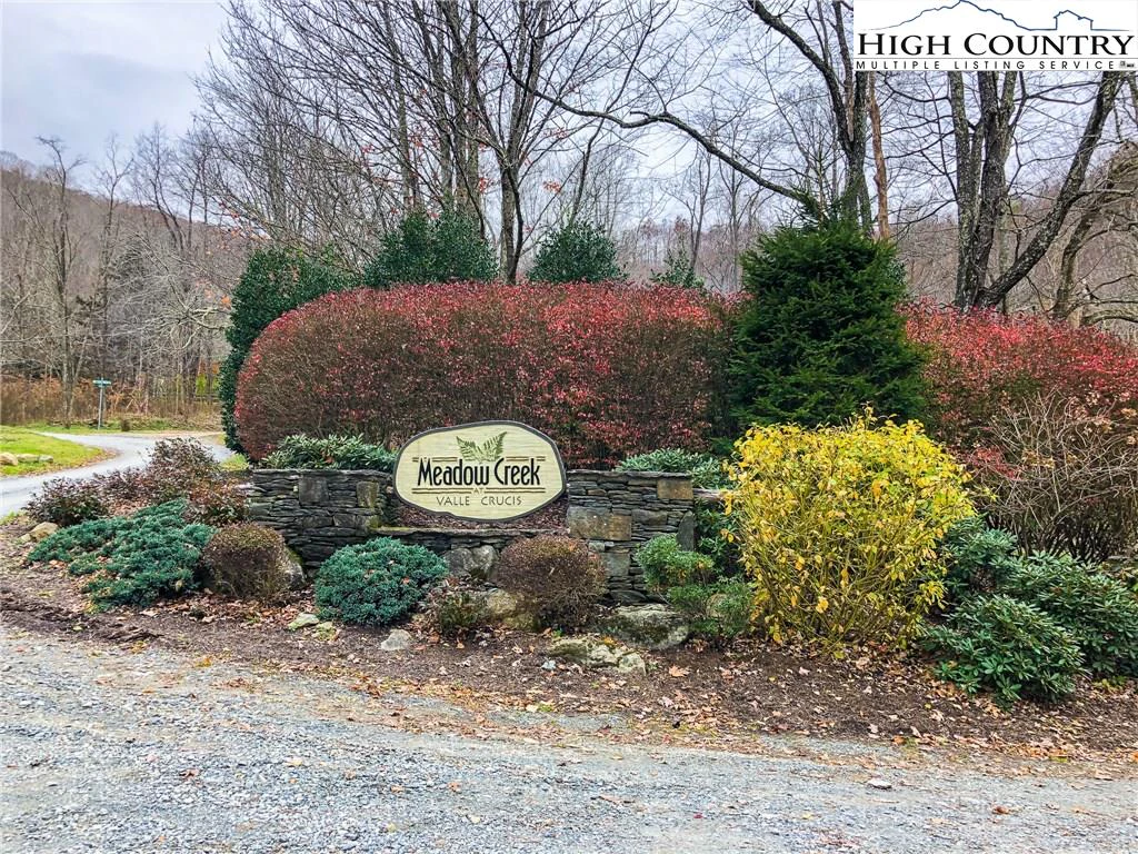 Image number 13 for the current listing
