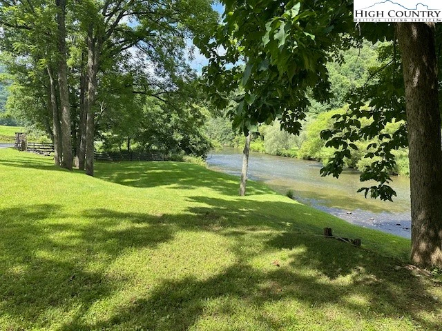 Image number 12 for the current listing