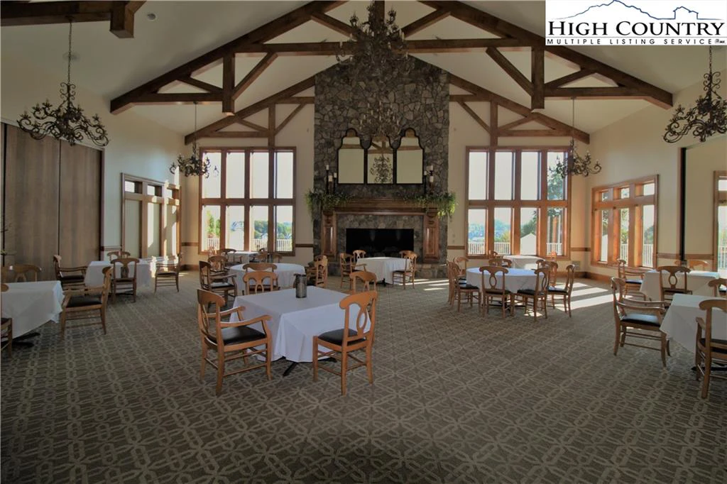 Image number 15 for the current listing