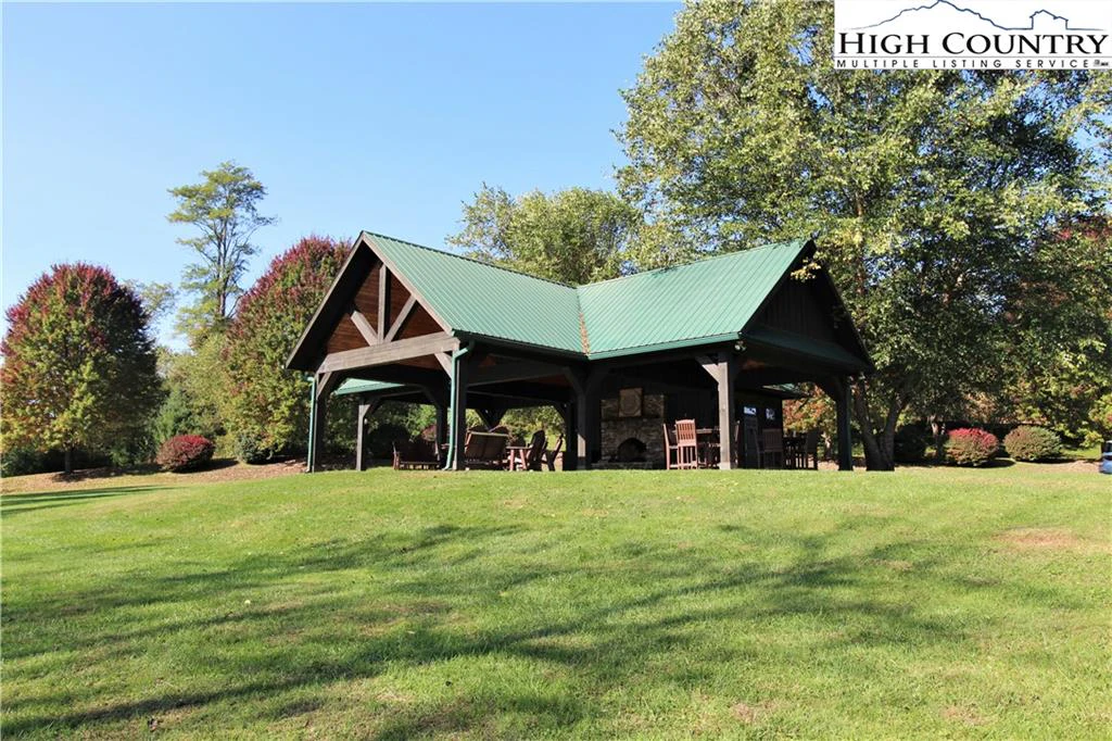 Image number 11 for the current listing