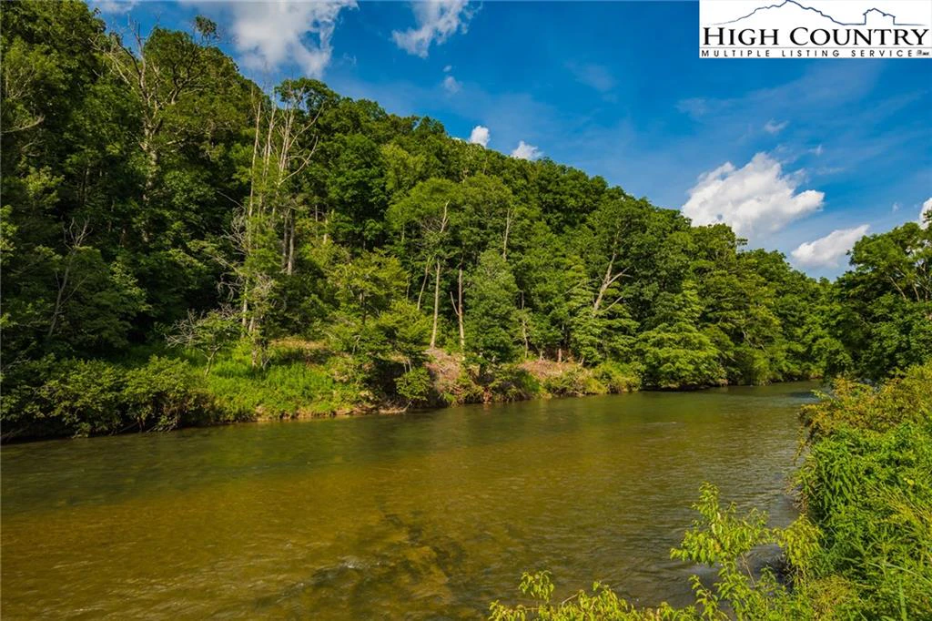 Image number 3 for the current listing