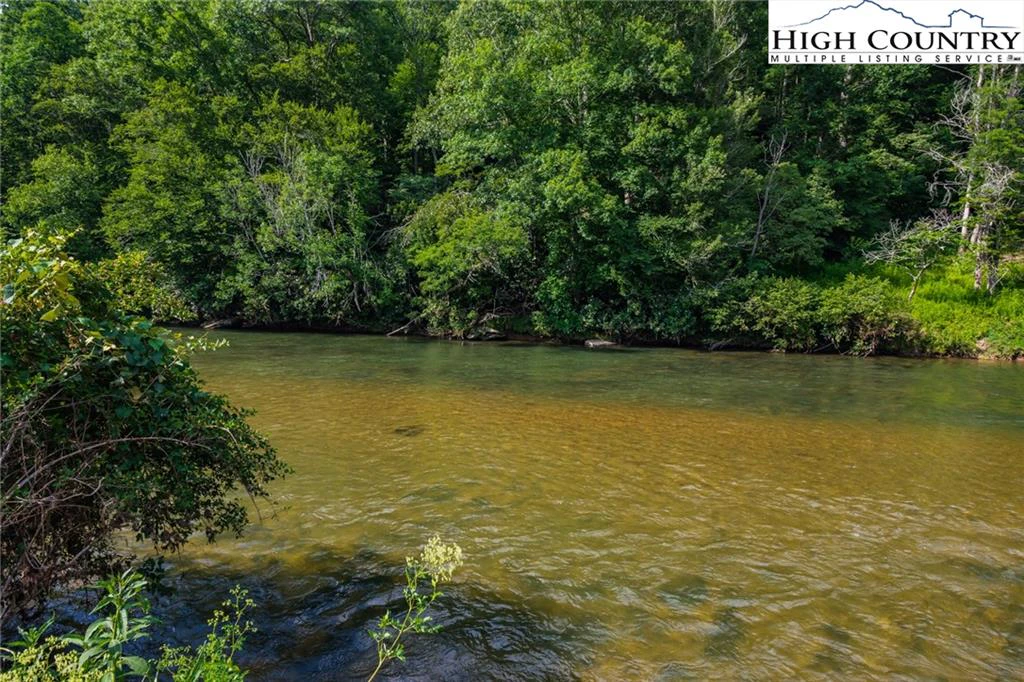 Image number 5 for the current listing