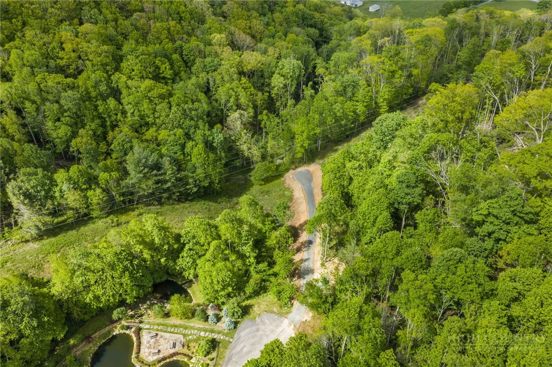 Image number 2 for the current listing