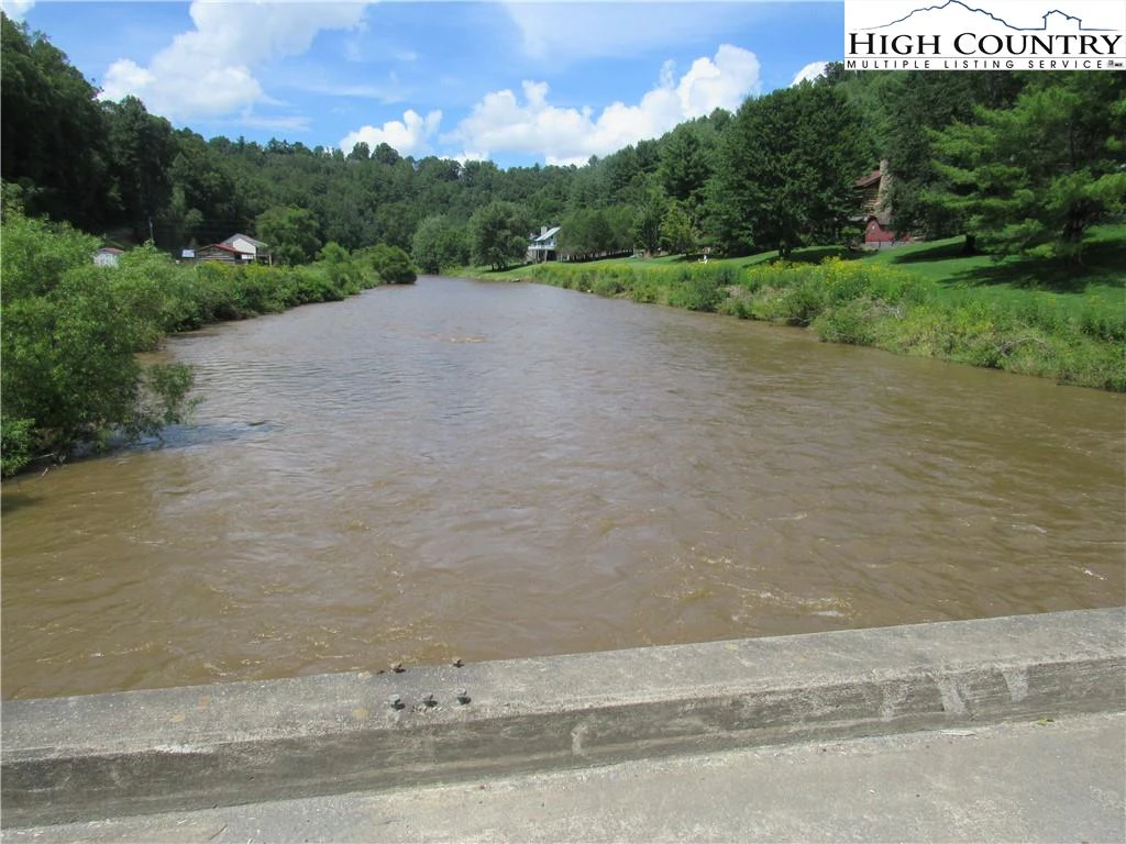 Image number 12 for the current listing