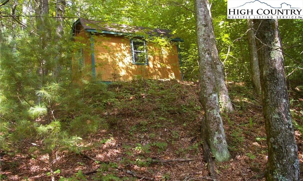 Image number 15 for the current listing