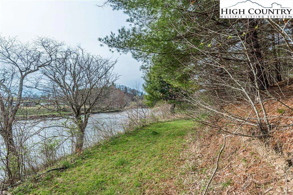 Image number 3 for the current listing