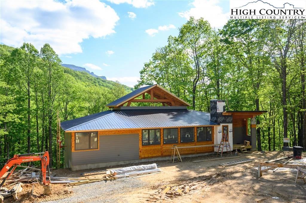 Image number 1 for the current listing