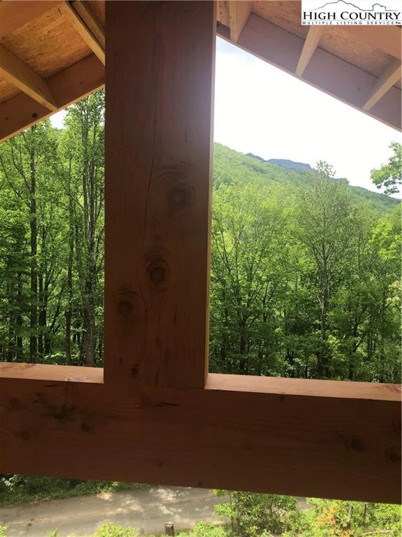 Image number 2 for the current listing