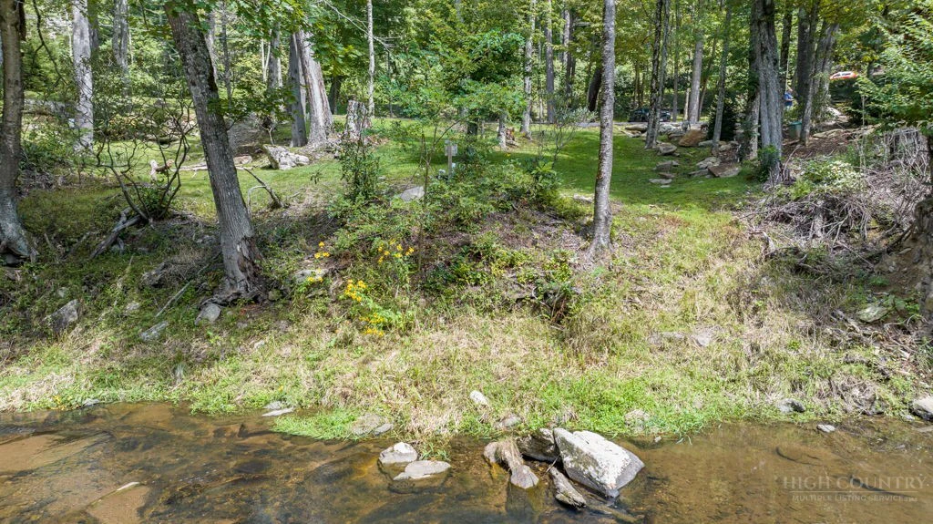 Image number 4 for the current listing