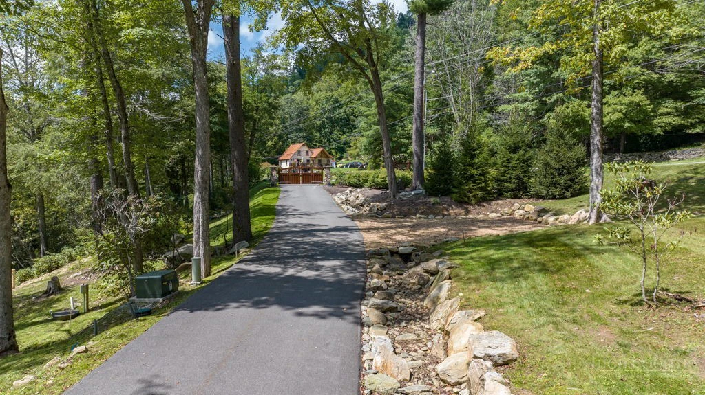 Image number 20 for the current listing