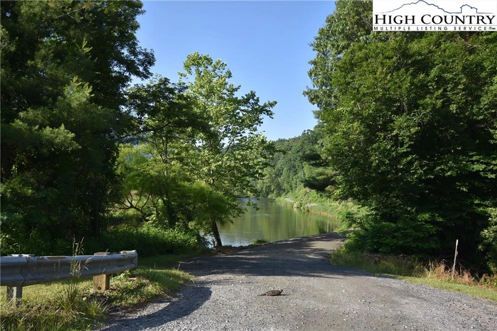 Image number 3 for the current listing