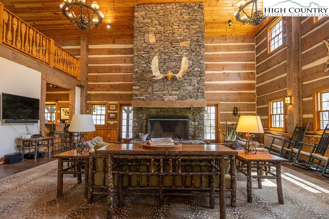 Image number 9 for the current listing