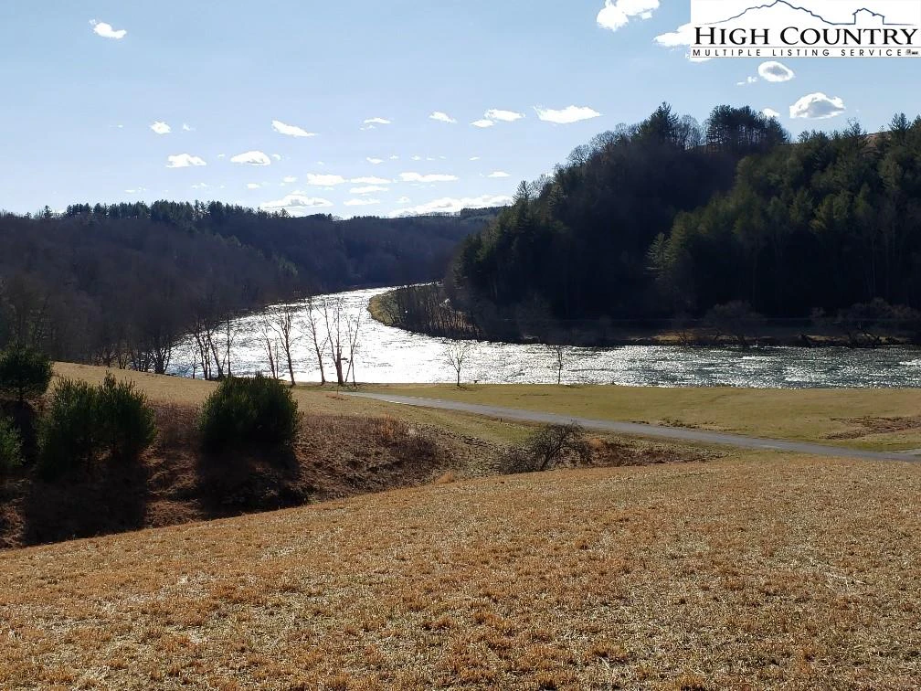 Image number 1 for the current listing