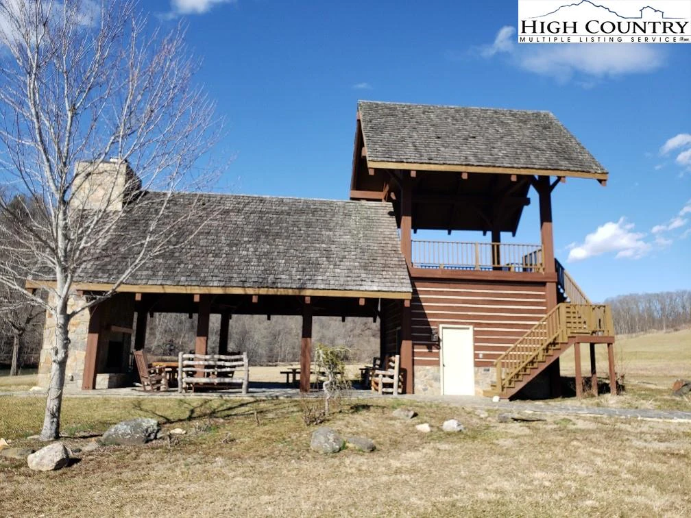 Image number 9 for the current listing
