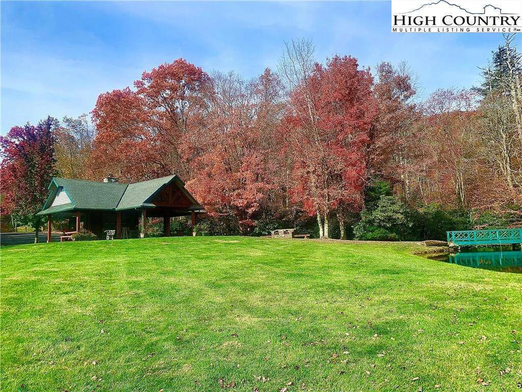 Image number 9 for the current listing