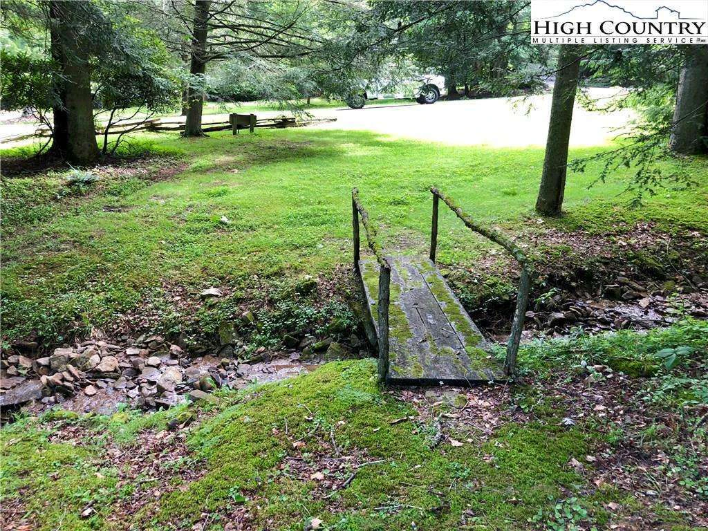 Image number 16 for the current listing