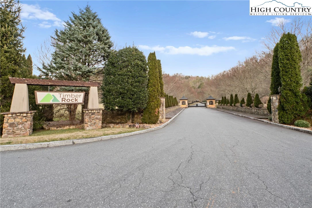 Image number 20 for the current listing