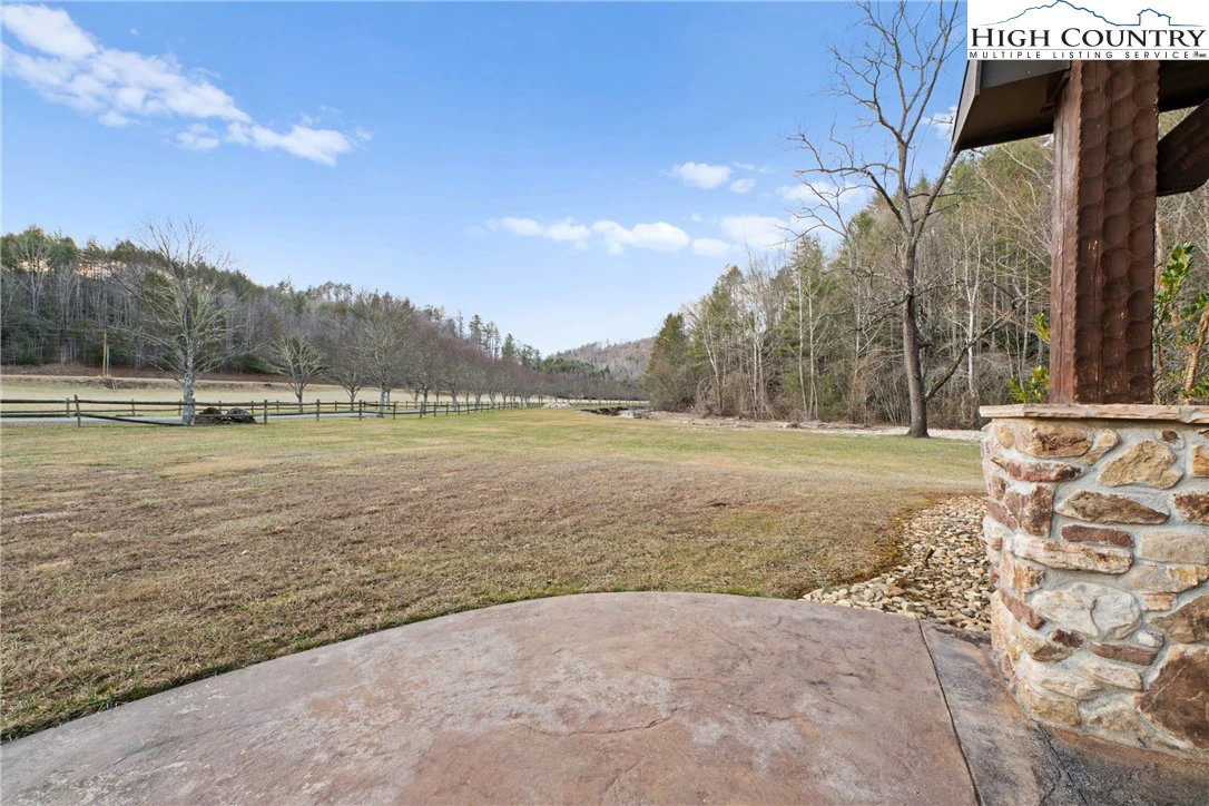 Image number 5 for the current listing