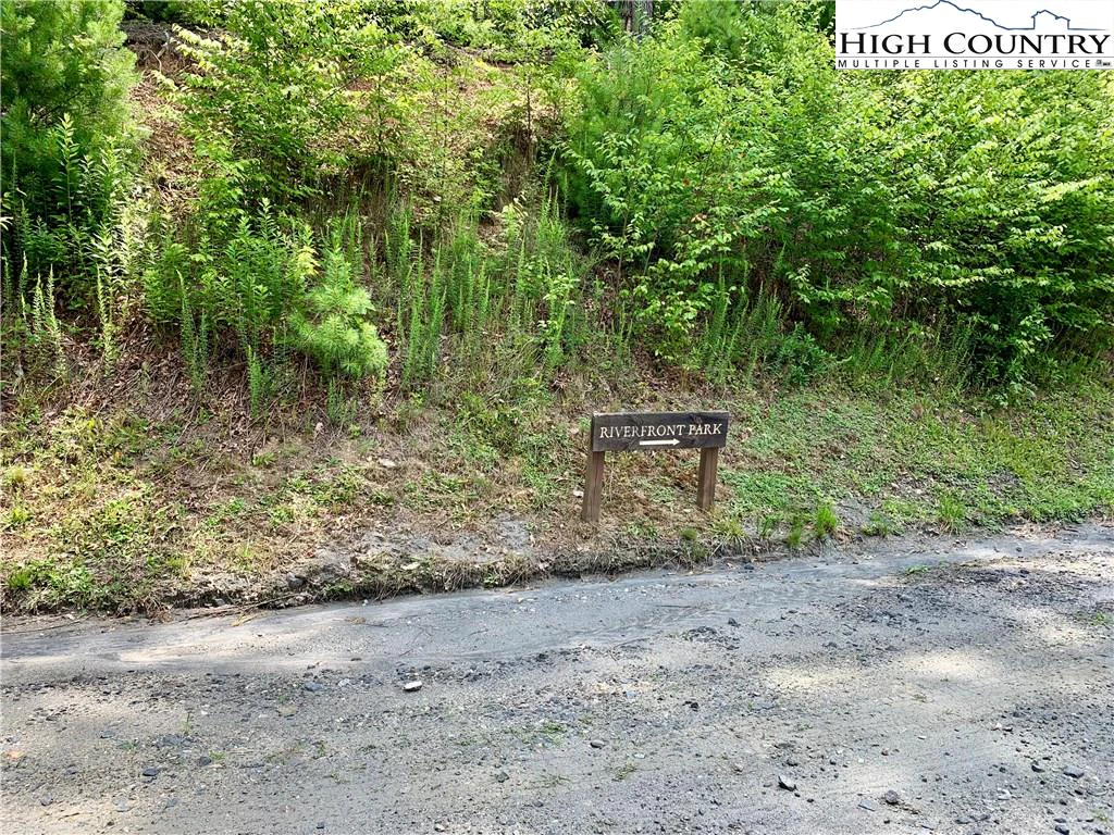 Image number 5 for the current listing