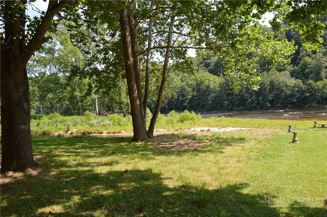 Image number 2 for the current listing
