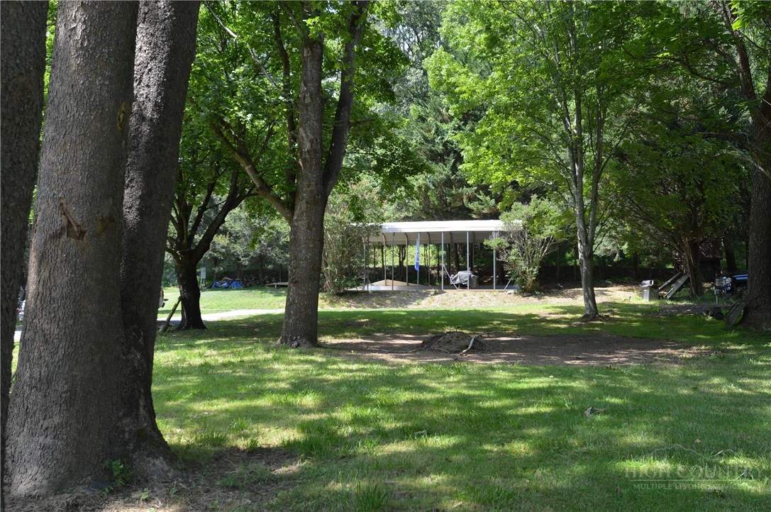 Image number 14 for the current listing