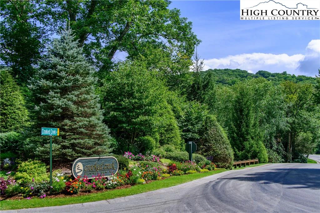Image number 3 for the current listing
