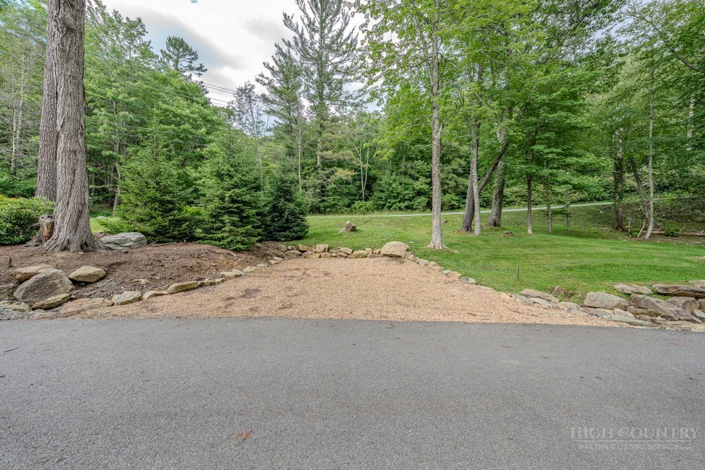 Image number 3 for the current listing