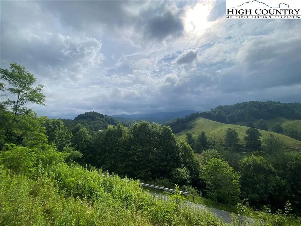 Image number 22 for the current listing