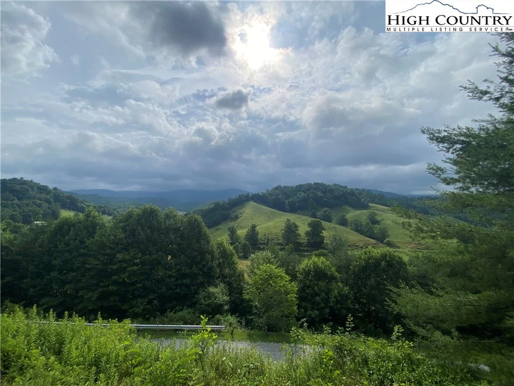 Image number 16 for the current listing