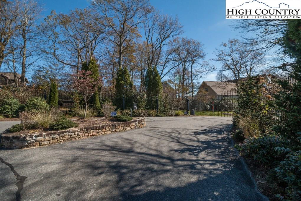 Image number 6 for the current listing