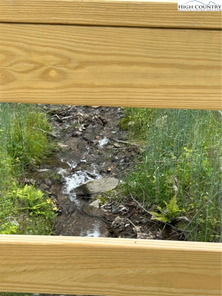 Image number 18 for the current listing