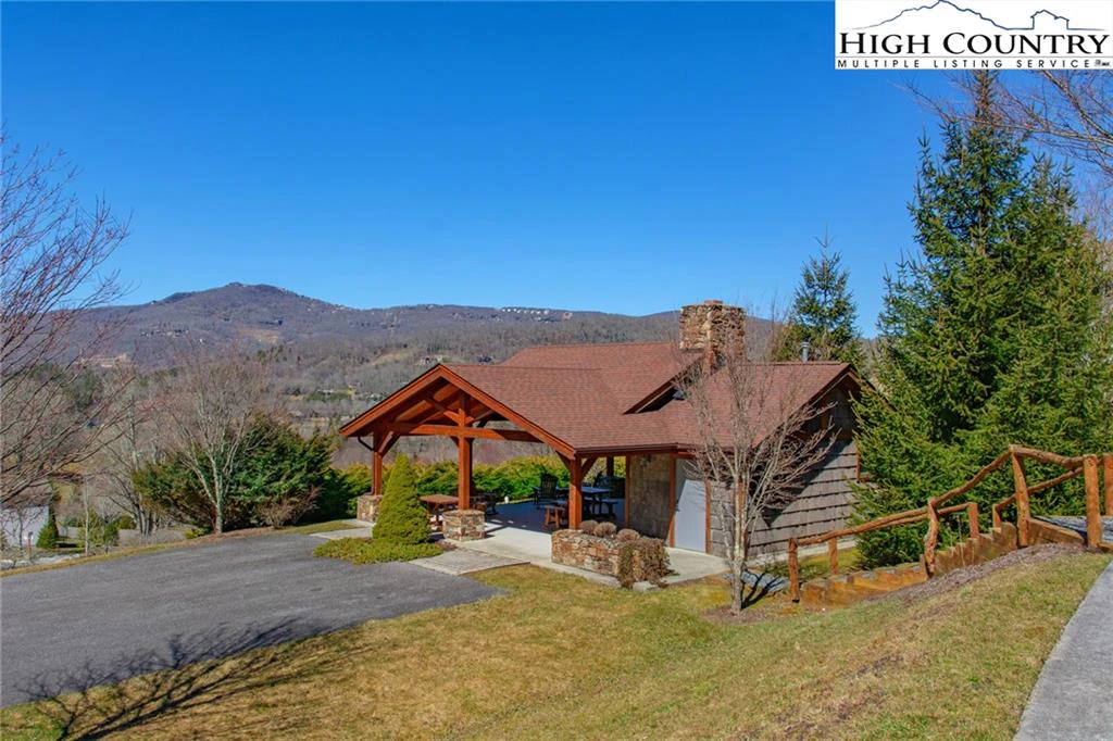 Image number 10 for the current listing