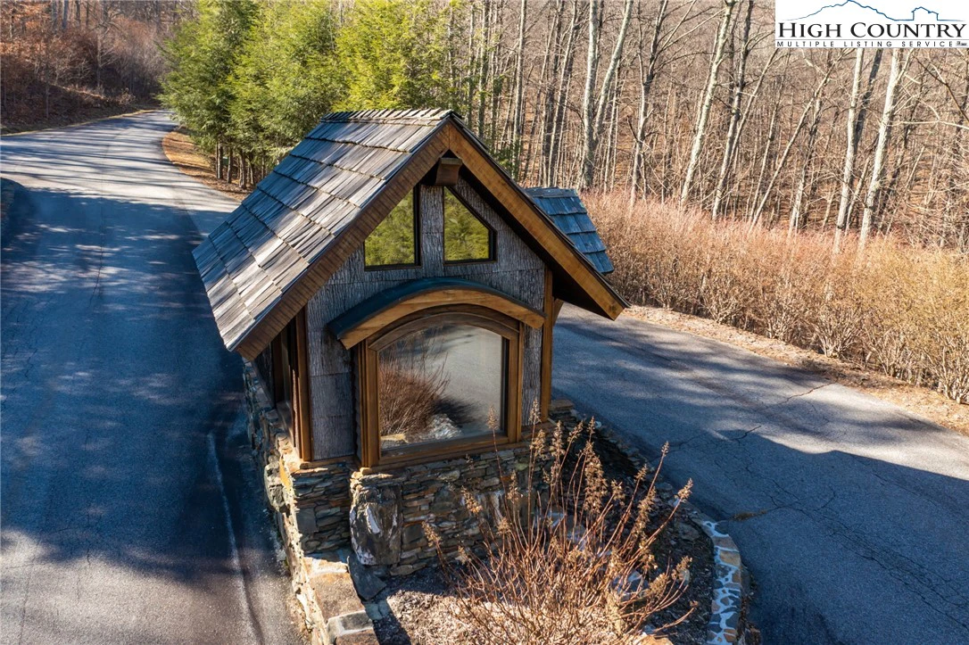 Image number 7 for the current listing