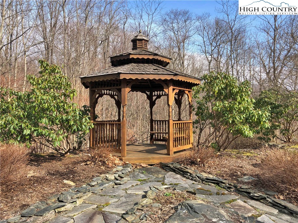 Image number 8 for the current listing
