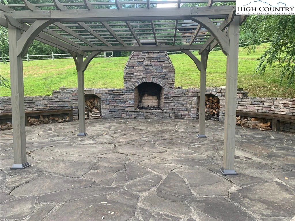 Image number 5 for the current listing