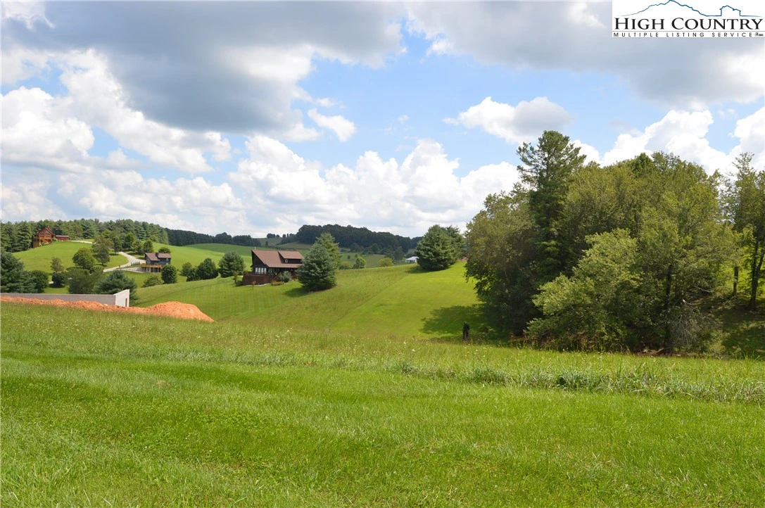 Image number 16 for the current listing