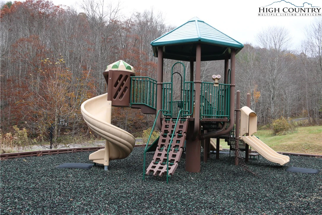 Image number 5 for the current listing