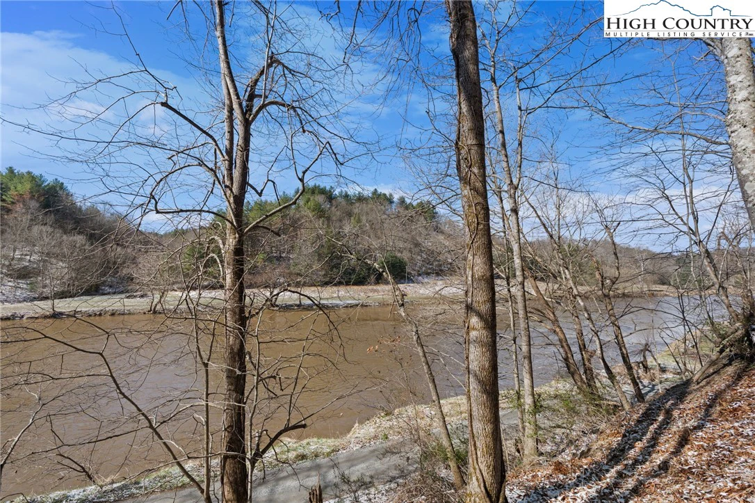 Image number 13 for the current listing