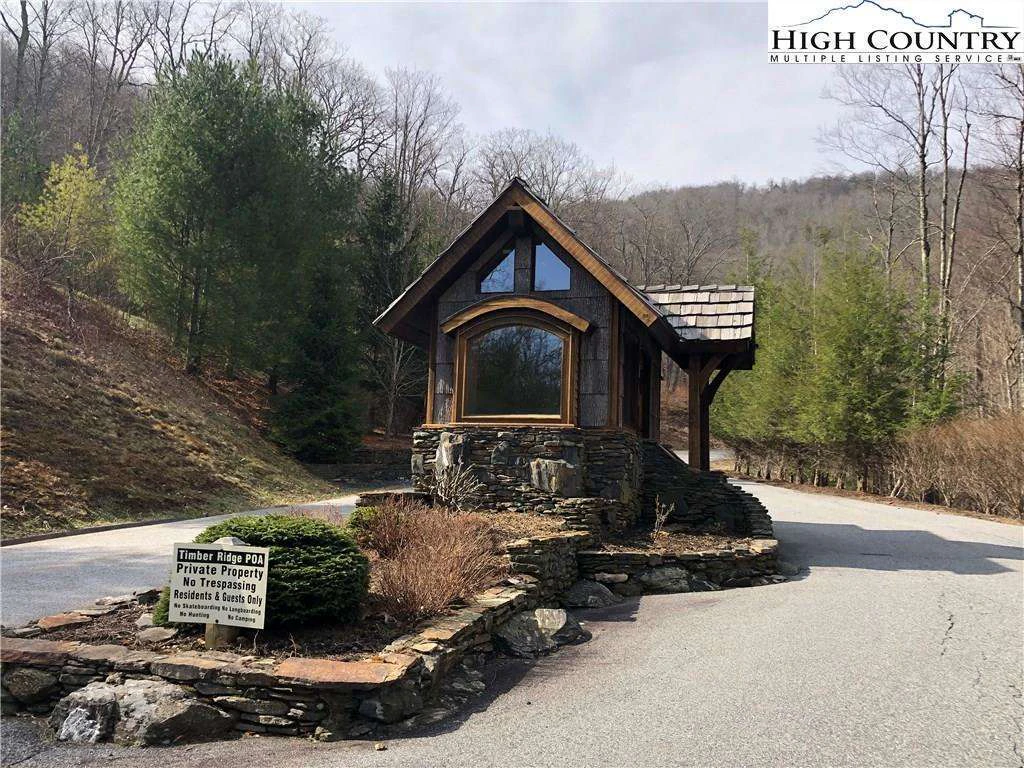 Image number 11 for the current listing