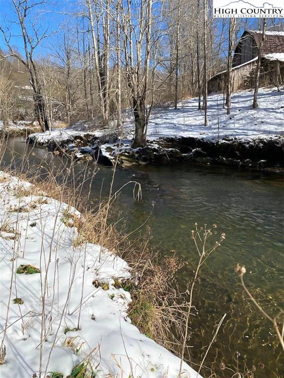 Image number 1 for the current listing