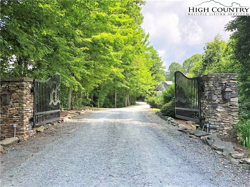 Image number 7 for the current listing